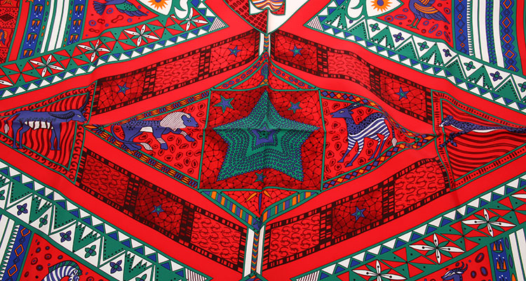 hermes(爱马仕 红绿几何图案丝巾90